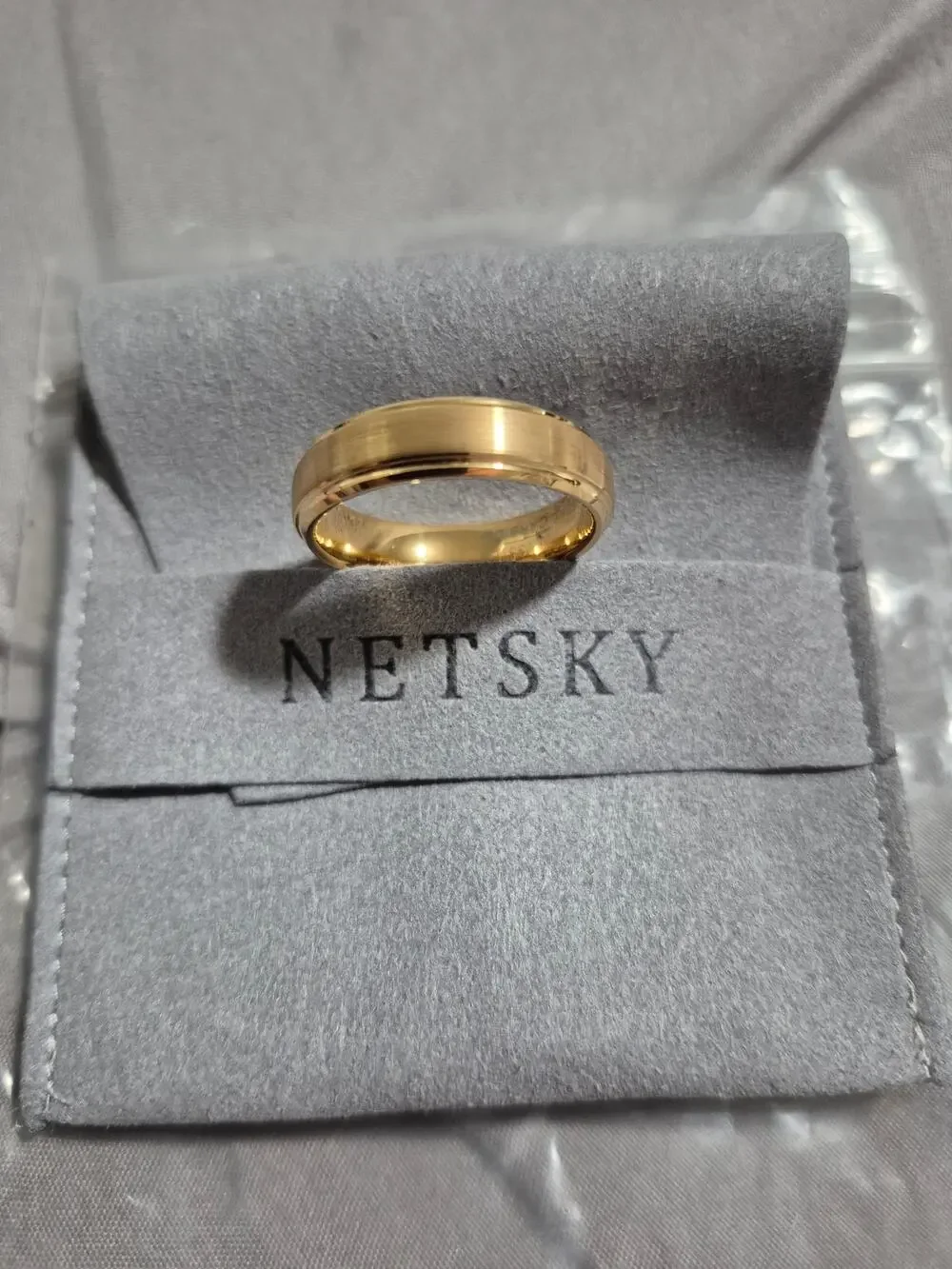 NETSKY Tungsten Carbide Gold Tone Wedding Band Ring Brushed Beveled Size 11 New